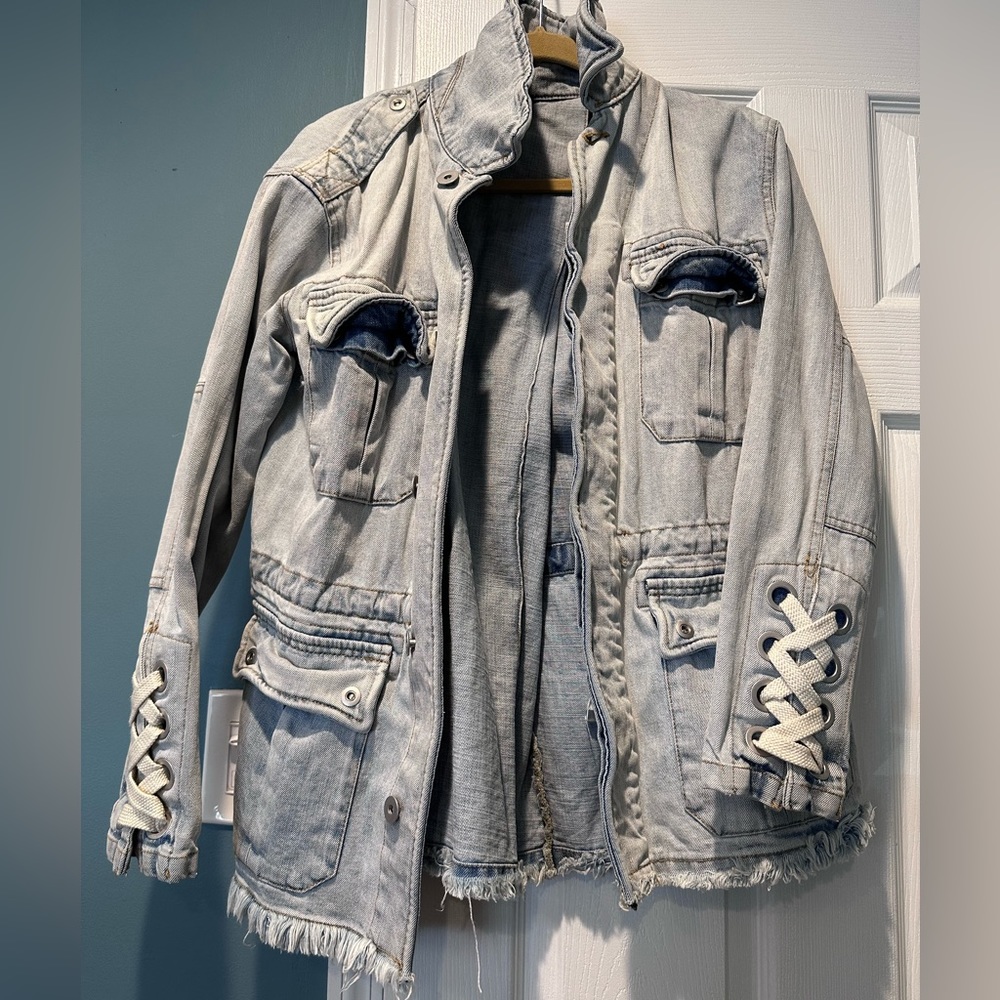 Free people demin jacket size small